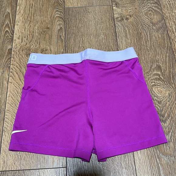 Nike pros - Picture 2 of 3